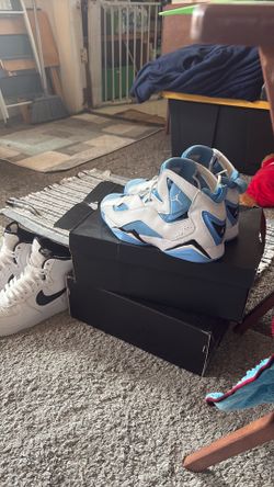 40$ each men’s shoes 10 1/2