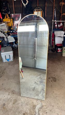 FLOOR MIRROR 5’4”