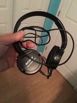 Sony stereo headphones MDR-ZX100