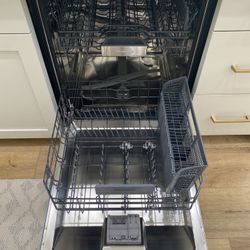 Thermador Dishwasher DWHD650WPR Built In for Sale in Phoenix AZ