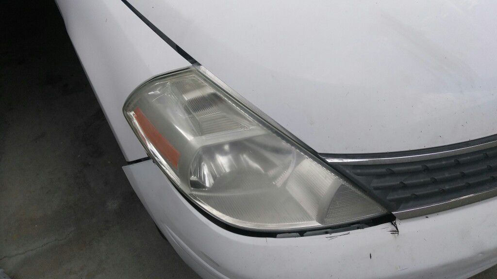 Nissan versa headlights