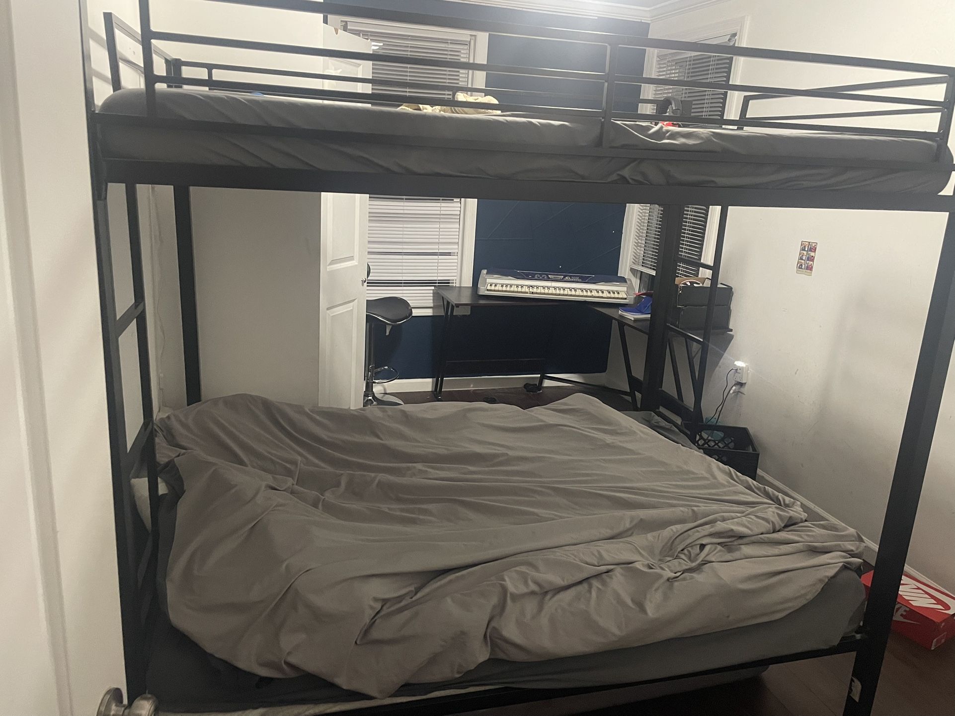 METAL FULL SIZE BUNK BED