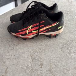 Nikes Baseball Cleats Size 4.5 Youth