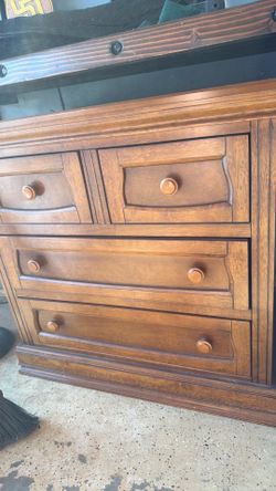 Baby Appleseed 4 drawer dresser