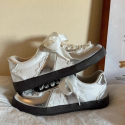 Women Shoes 