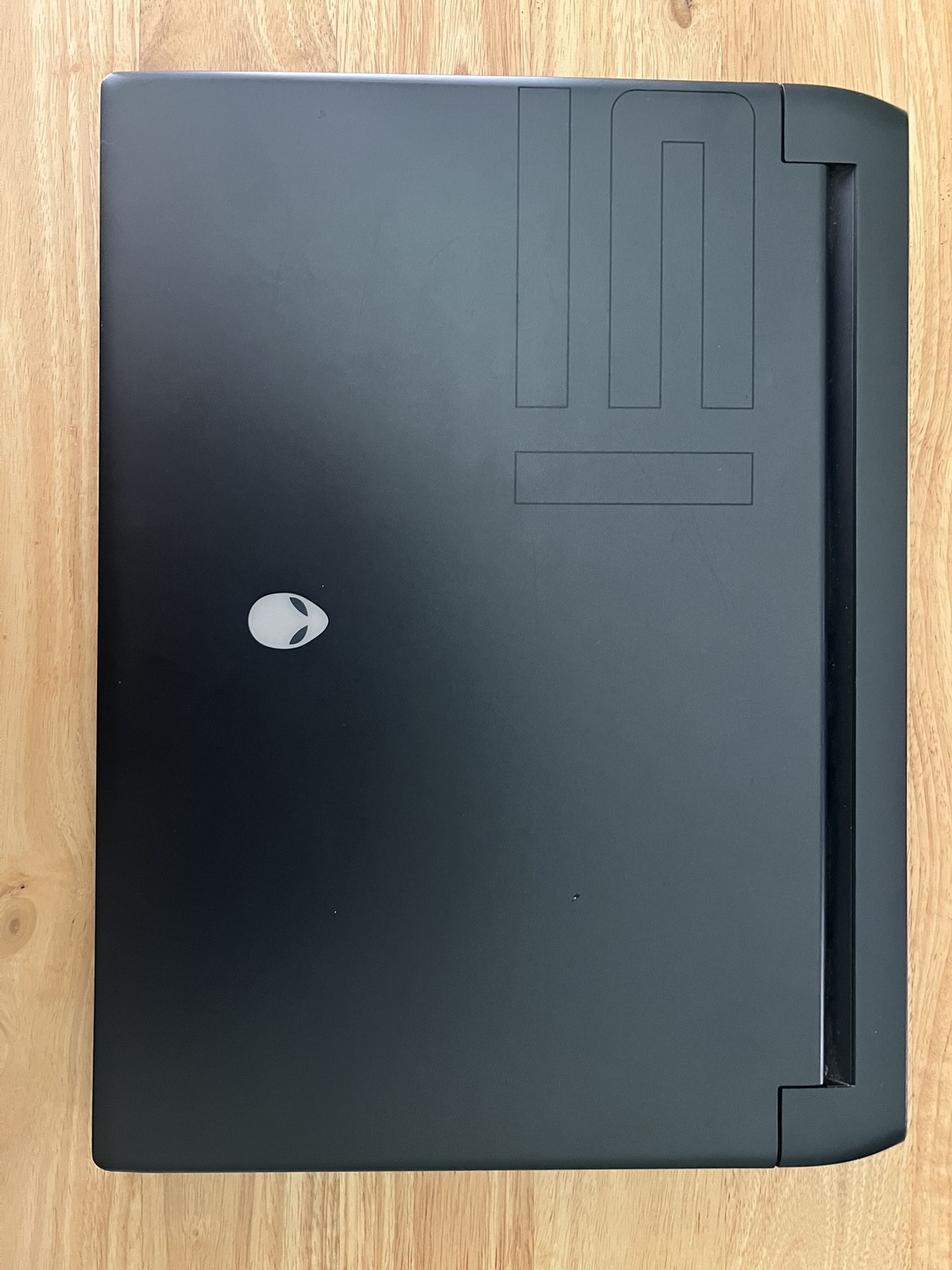 Alienware m15 R5 Gaming Laptop – RTX 3070, Ryzen 7, 1TB SSD, 16GB RAM