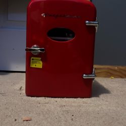 Red Mini Fridge fridgidaire 