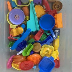 Cooking And Playdough Toys 