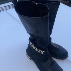 DKNY Delanie LRT-2207 Woman’s Black boots Size US 9M EU 408 UK 6.5M