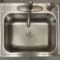 Elkay Stainless Steel Sink With Delta Faucet