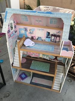 Doll house