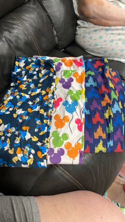 3 plus size women’s leggings pants Disneyland Lularue