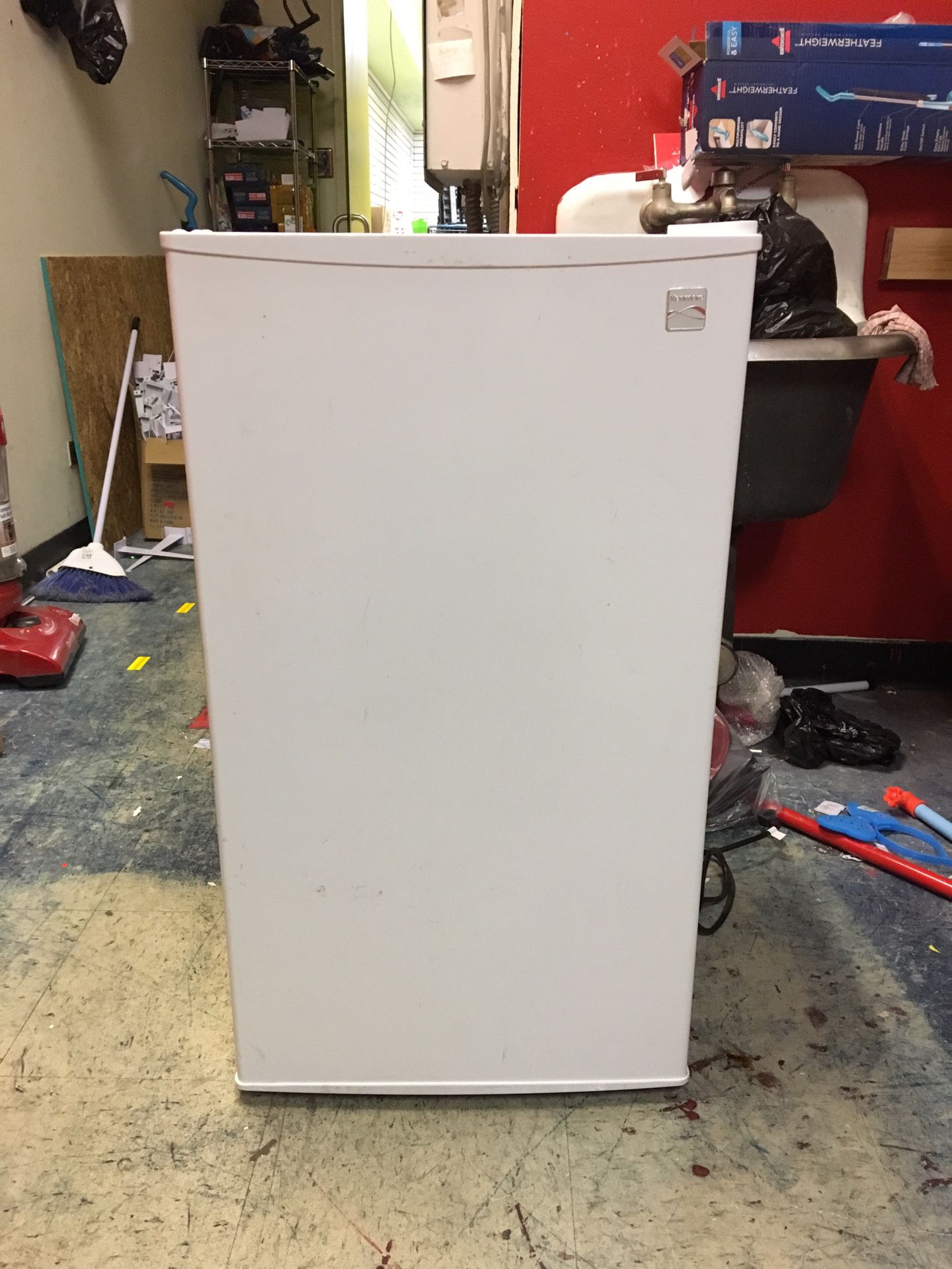 Kenmore 99792 3.3 cu. ft. Compact Refrigerator - White 04699792000P