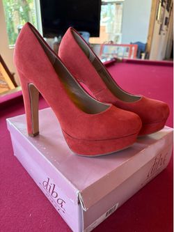 Women’s heels, size 9
