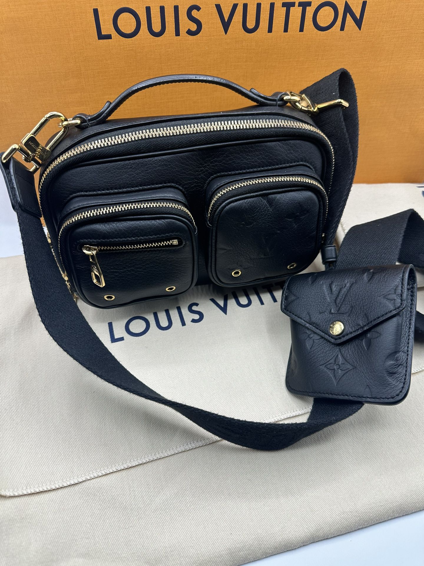 Louis Vuitton Utility Bag Monogram Black 