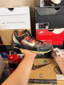 Kobe 7 Galaxy AS size 9.5 USED But Clean