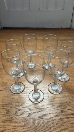 Free Champagne glasses - set of 7