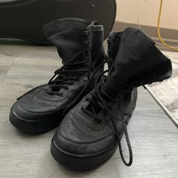 Nike Sf Air Force 1 Triple Black WMN SIZE 8.5