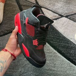 Jordan 4s