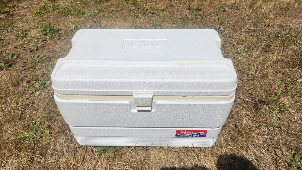 Igloo Fishing Cooler