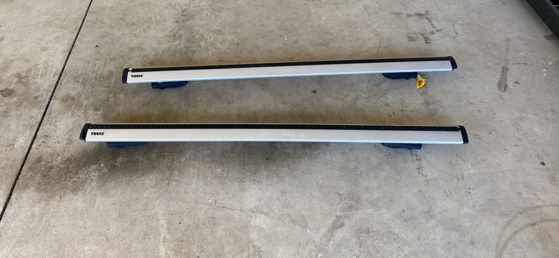 Thule 55 Inch Cross Bars