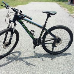 Bicycle,Black,27.3