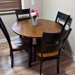 Table With 4 Chairs 
