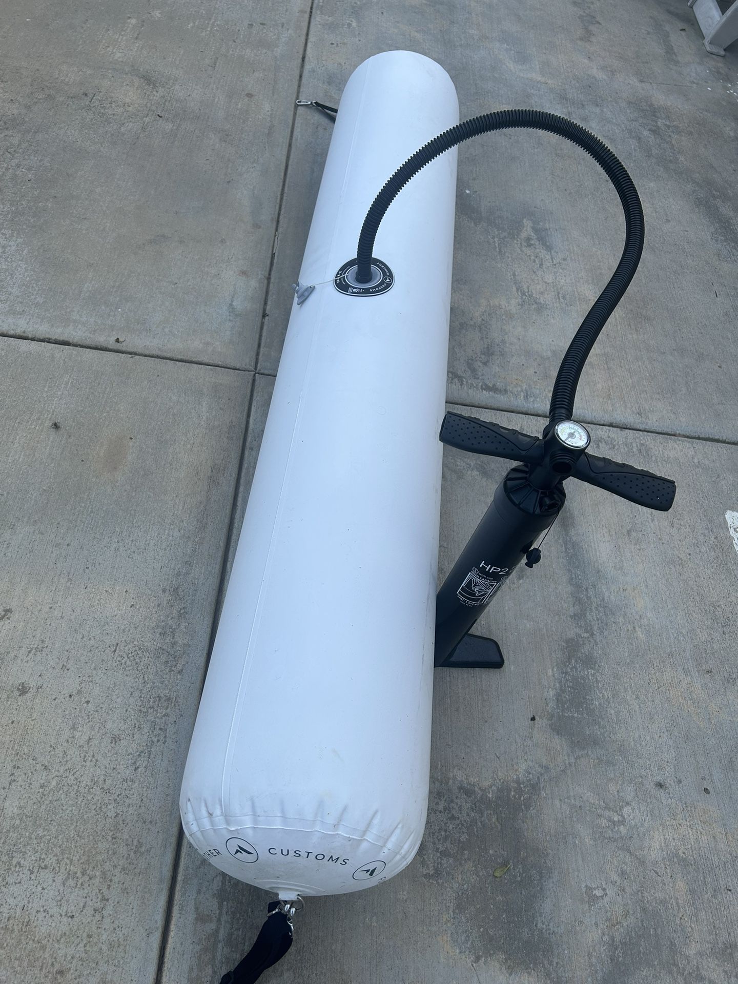 Further Customs Fender with Pump