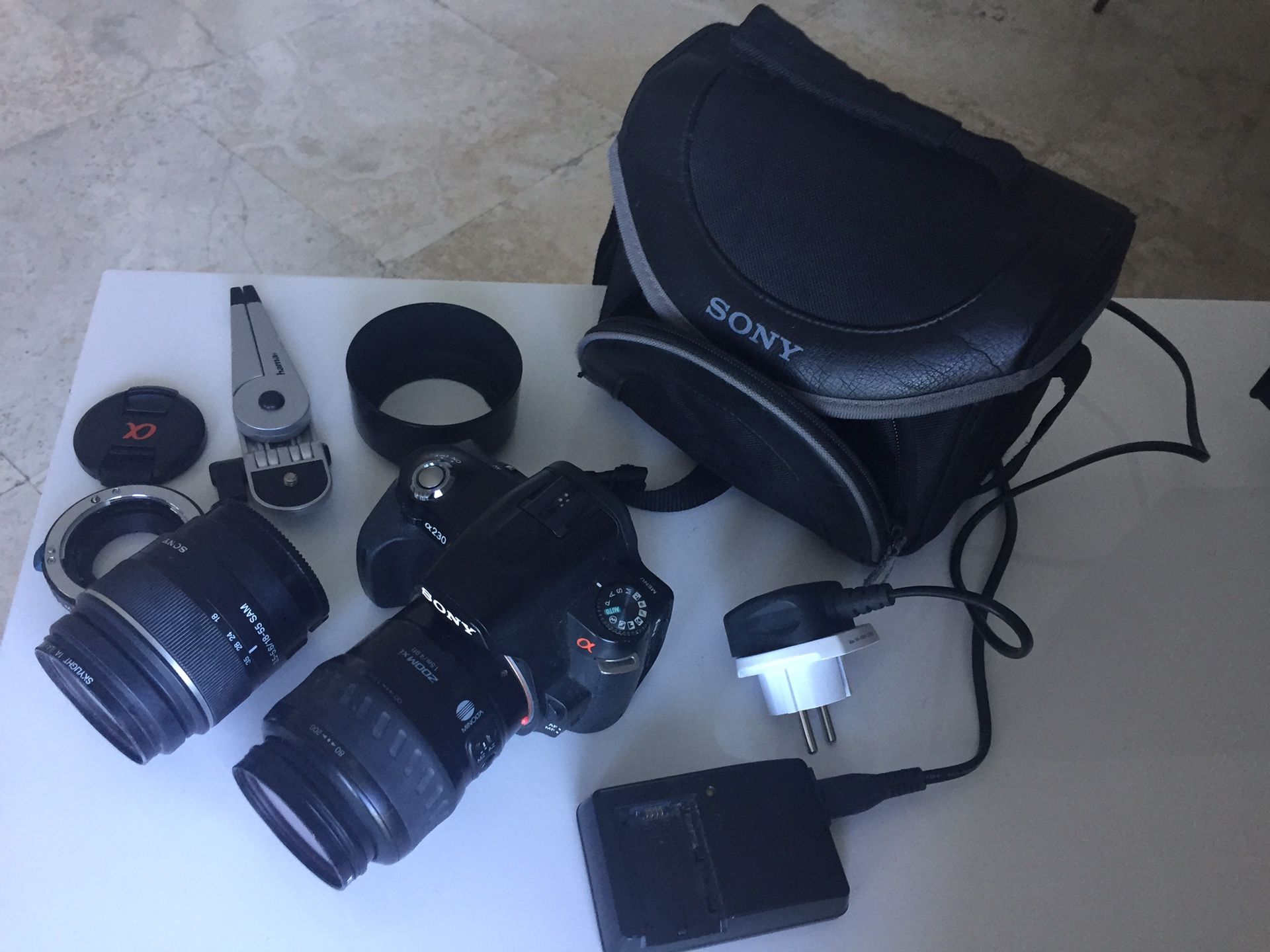 Sony Alpha 230 digital Camera Kit