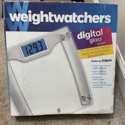 NEW - Weight Watchers Digital Glass Scale