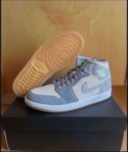 Nike Air Jordan 1 Mid SE Coconut Milk Particle Grey Sz 10.5 DN4281-100 Brand New