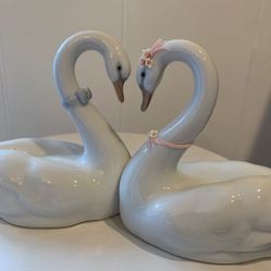 Lladro Endless Love Swans Porcelain Figurines 