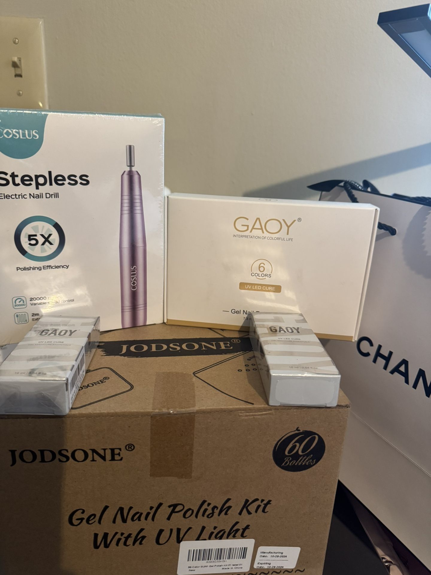 💅 Everything brand new & sealed!