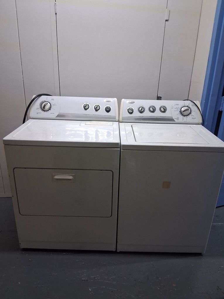 Whirlpool  Electric Super Capacity Plus  Washer Dryer Combo