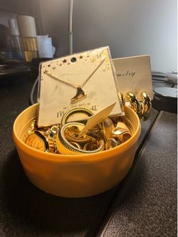Mystery jewelry box
