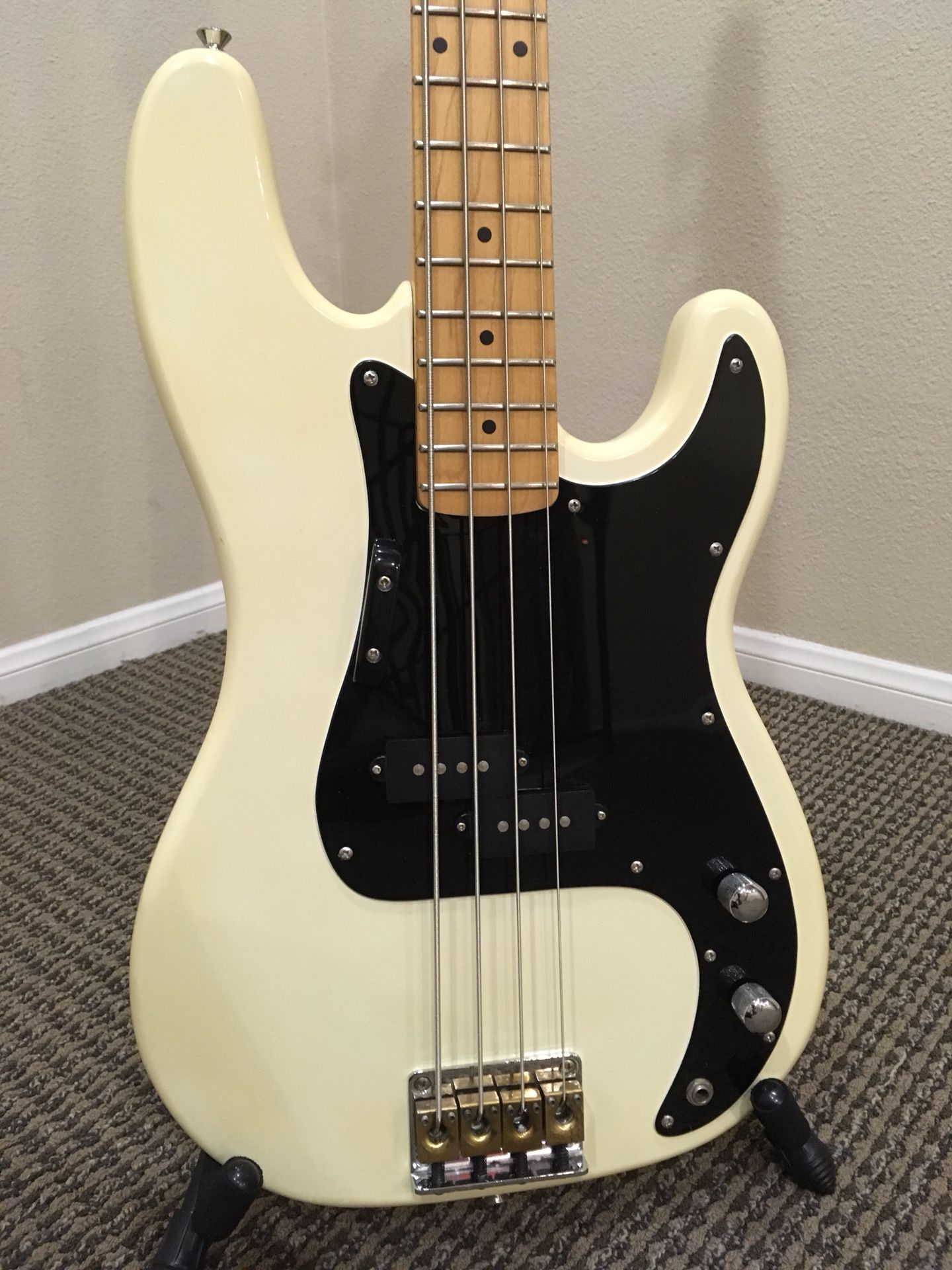Epiphone Accu Bass Jr