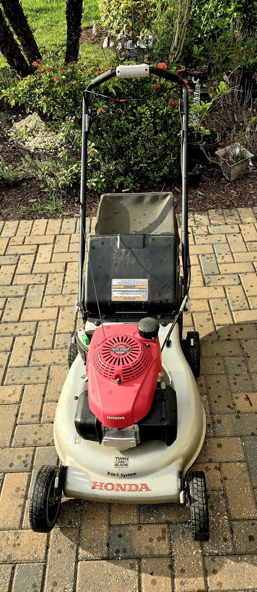Honda
21 in. 3-in-1 Variable Speed Gas Walk Behind Self-Propelled Lawn Mower
