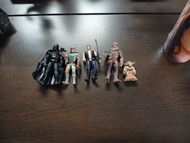 Star Wars Action Figures Selling All Together 60.00