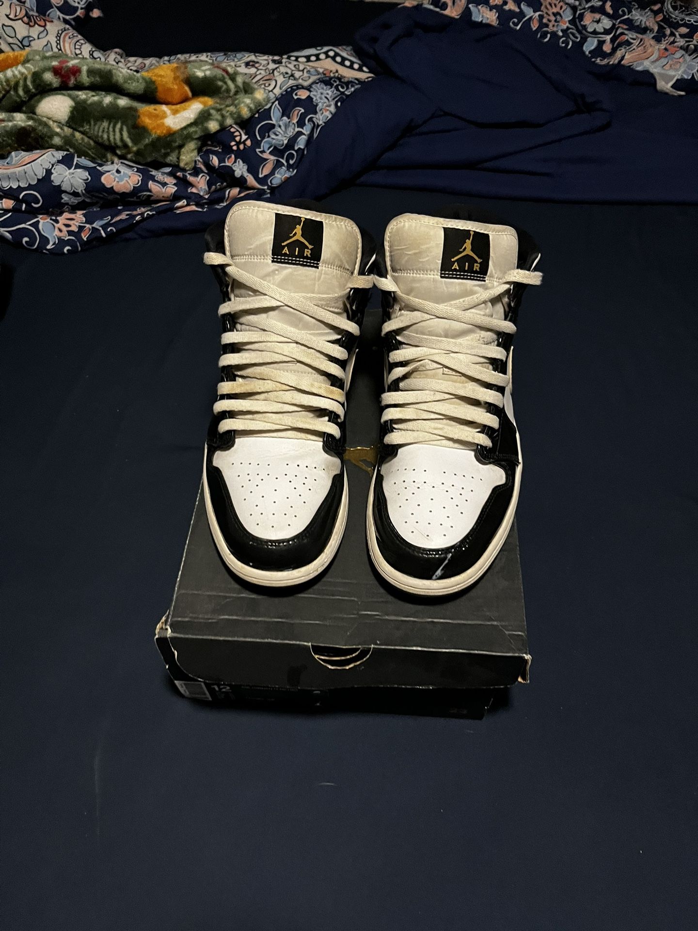Air Jordan 1s Mid Black White Gold Size 12 for Sale in El Paso, TX OfferUp