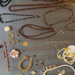 COSTUME JEWELRY LIT #8