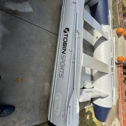 BOAT WITH 4hp MOTOR