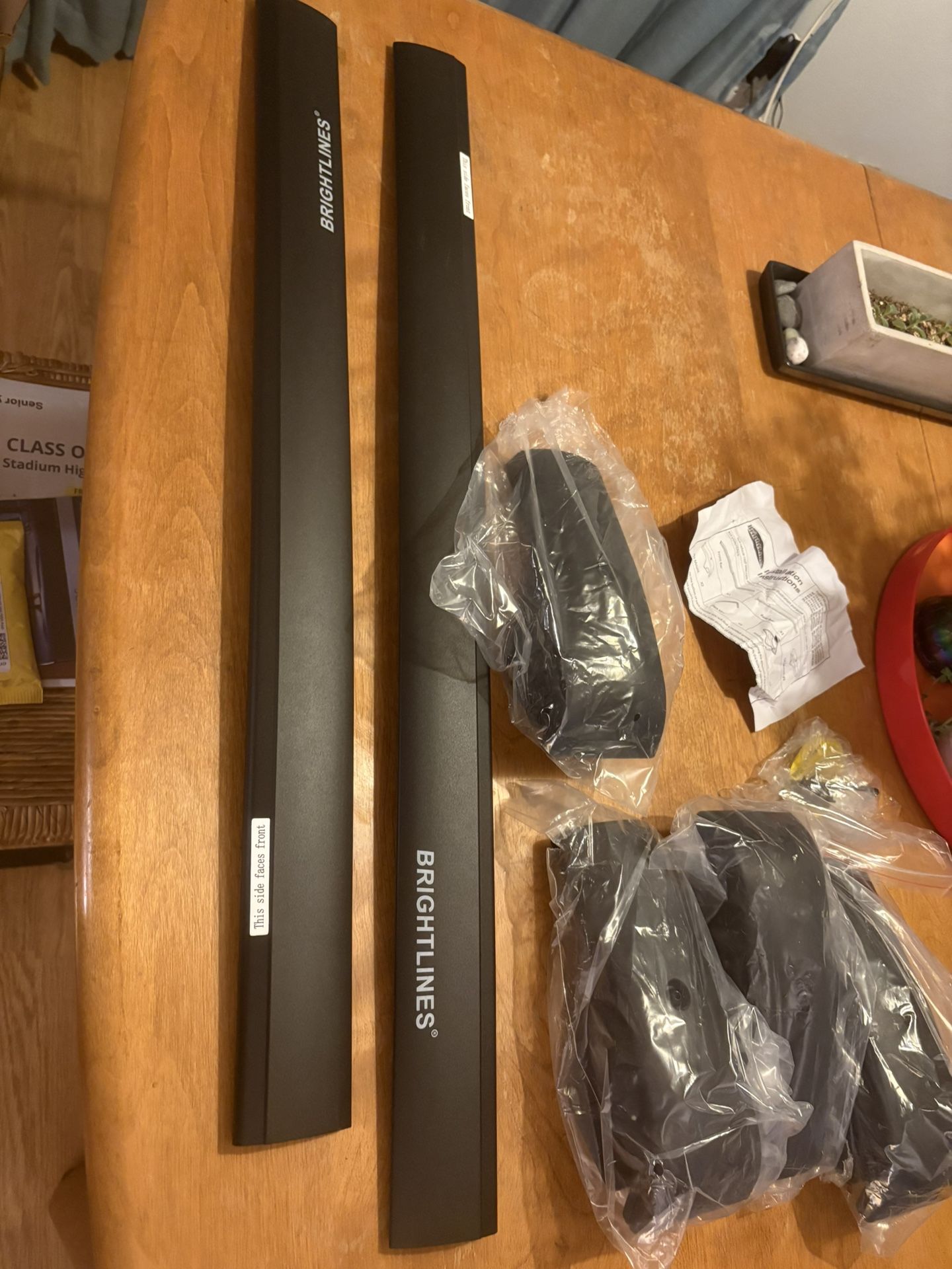 Roof Rack Cross Bars For 2019 Jeep Cherokee 