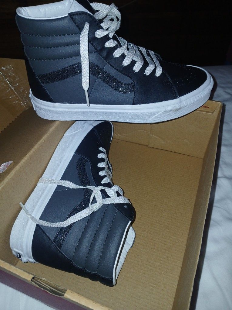 Womens Leather Black Vans Size 7.5 Only Used For 3 Hours