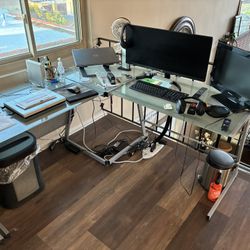 Corner office desk with side desk