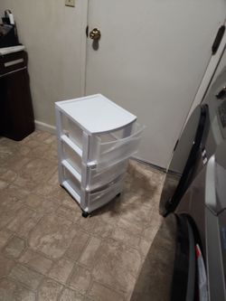 Three drawers tupperware