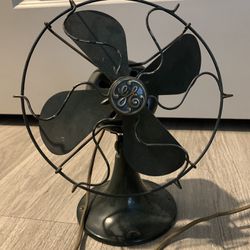 Antique Fan GE 8 inches Non-Oscillating 1930 - $180 (Gilbert)