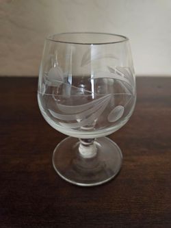 Whisky or Cordial etched 4" glasses, classic style, new 6.00 set of 6