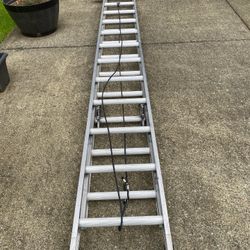 Louisville 24’ Aluminum Ladder 