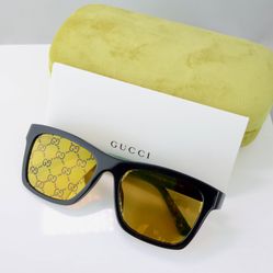 Gucci Oversized Rectangular Sunglasses in Black and Green
