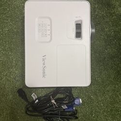 Short Throw Projector